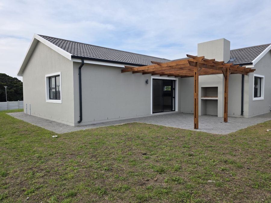 3 Bedroom Property for Sale in Paradise Beach Eastern Cape